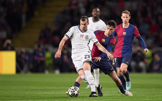 瓜帅麾下球员出场榜：B席421场居首，德布劳内381场次席（瓜迪奥拉执教期出场次数榜：B席以421场领跑，德布劳内381场位列第二）