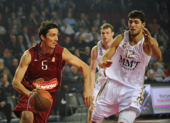 乌龙！官方活动图提前官宣WBG.Jiejie和NIP.Care（提前误宣！官方活动图曝光WBG.Jiejie与NIP.Care）