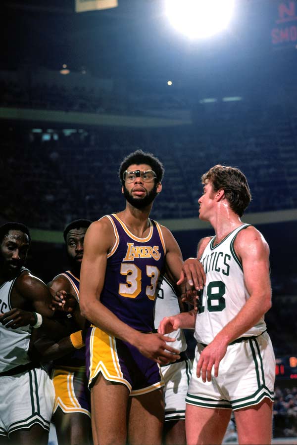 杜兰特：我完全可以一直出手，但主动传球会让队友建立信心（杜兰特：我能一直投，但主动分享球更能提升队友信心）