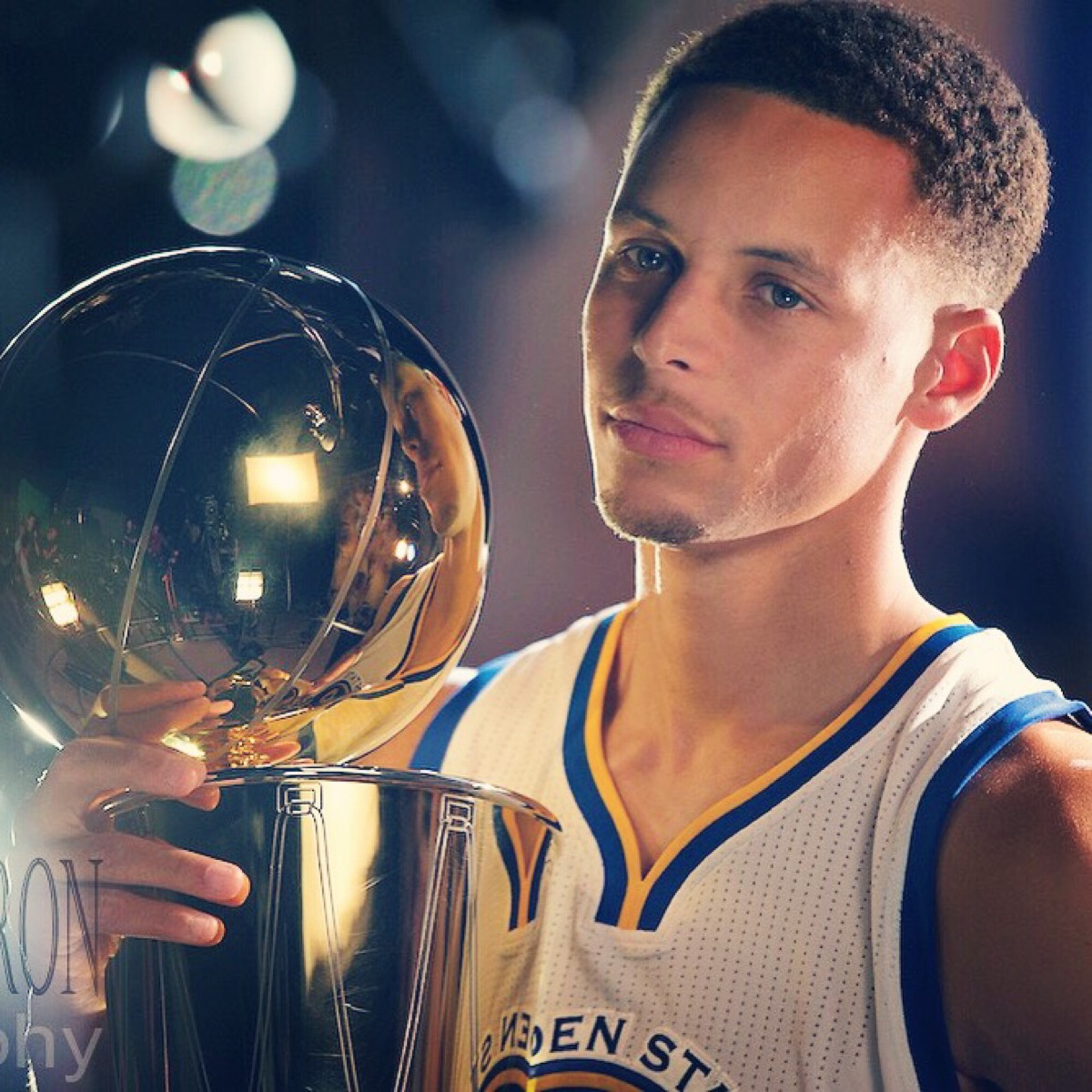 阿莱格里：给莱奥建议是因为我经验更丰富，而不是我比他厉害（阿莱格里：给莱奥提建议是因阅历更深，并非因为我更强）