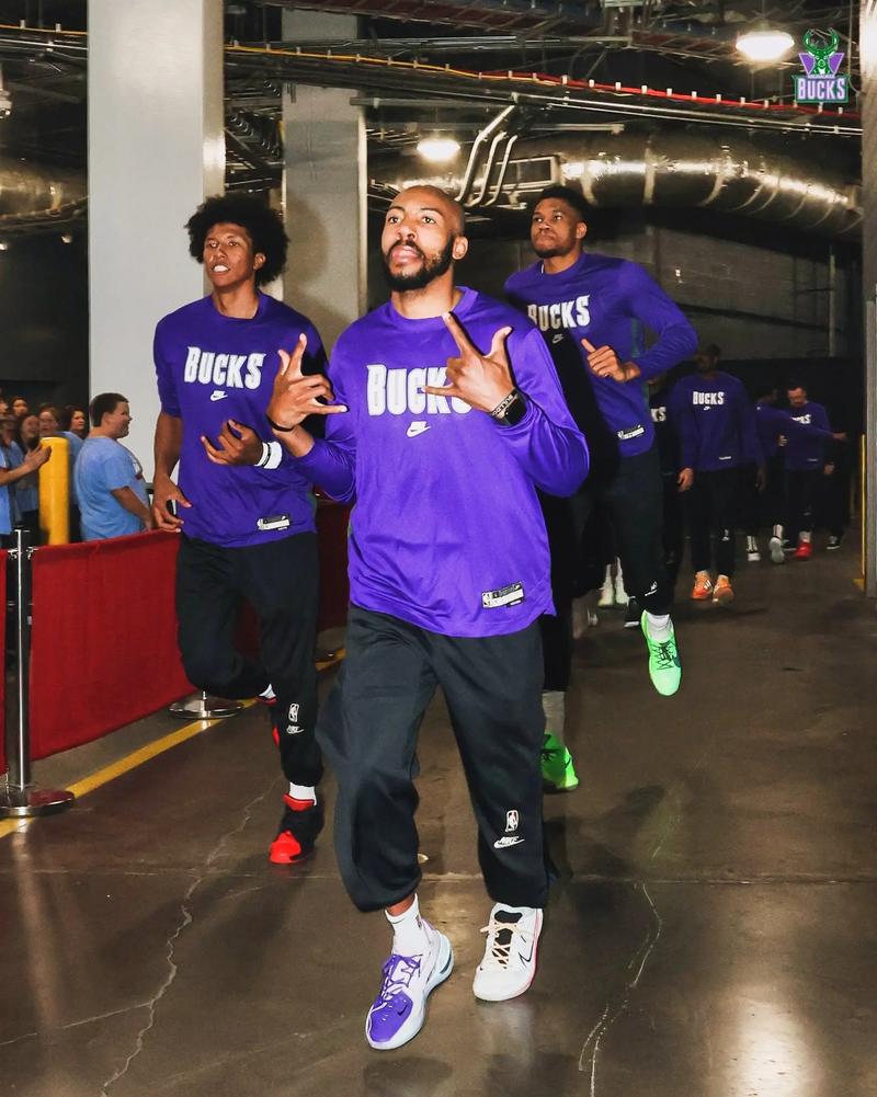 热火官方：拉尔森左脚踝扭伤，预计缺席1-2周（热火更新伤情：拉尔森左脚踝扭伤，将缺阵1-2周）