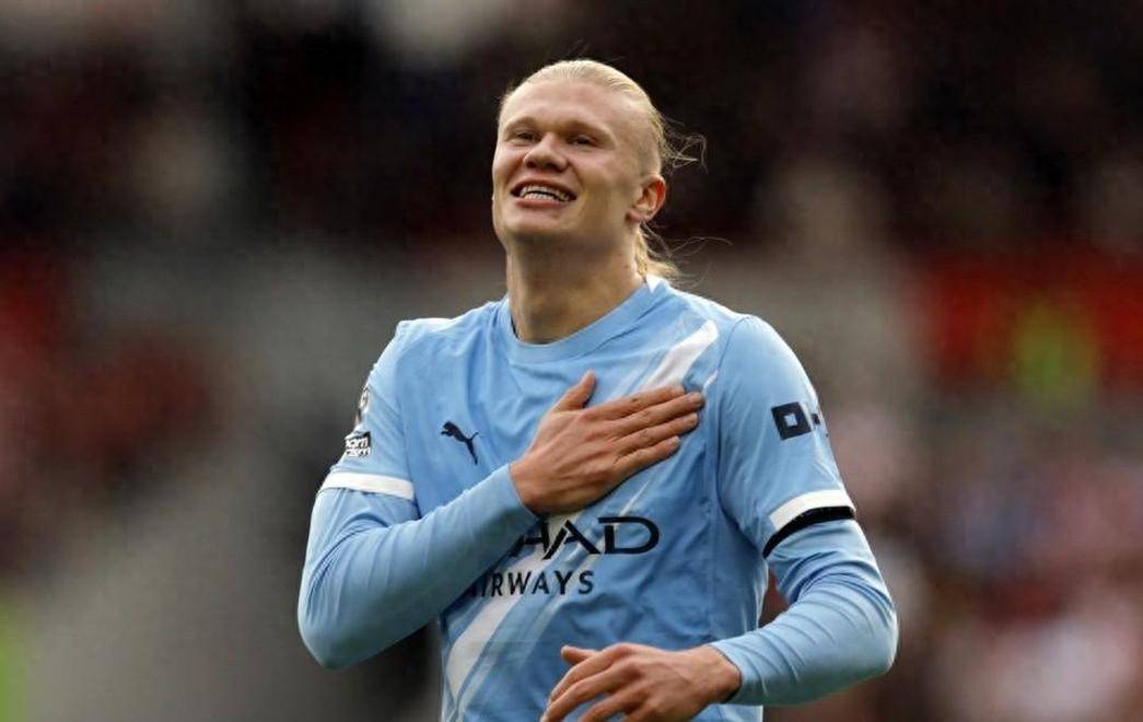 卡洛斯-奥古斯托：踢右路我也感觉良好，球队始终是第一位的（卡洛斯-奥古斯托：右路照样能踢，球队永远至上）