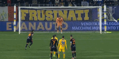 莫雷托：弗拉霍维奇与尤文续约无任何进展，双方年薪分歧很大（莫雷托：尤文与弗拉霍维奇续约谈判陷入停滞，年薪要求存在巨大分歧）