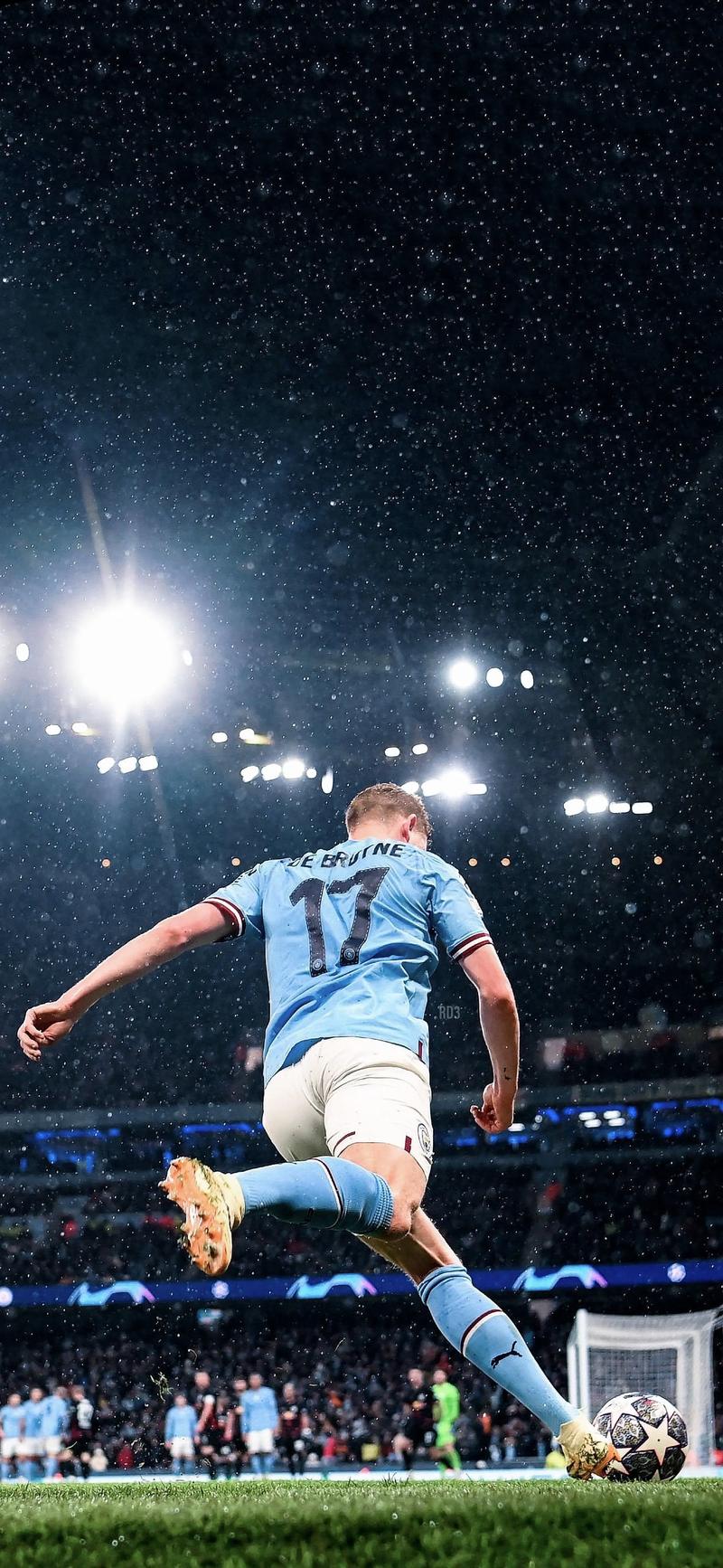 持续打击极端球迷，米体：地方当局邀请米兰双雄开会评估情况（米体：地方当局召集米兰双雄会谈，评估持续整治极端球迷行动）