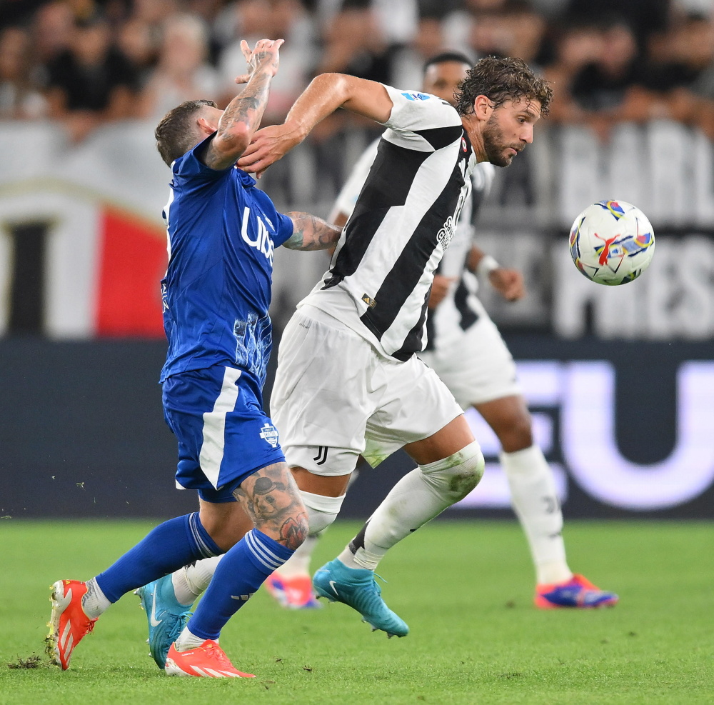 德天空：拜仁关注U17世界杯射手王约翰内斯-莫泽（德天空：拜仁正在考察U17世界杯金靴约翰内斯-莫泽）