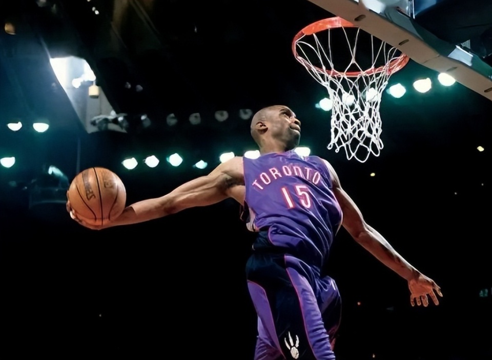 斯内德：我不是健美运动员没去过健身房；枪手今年会有所作为（斯内德：我非健美型，从未进健身房；阿森纳本赛季可期）