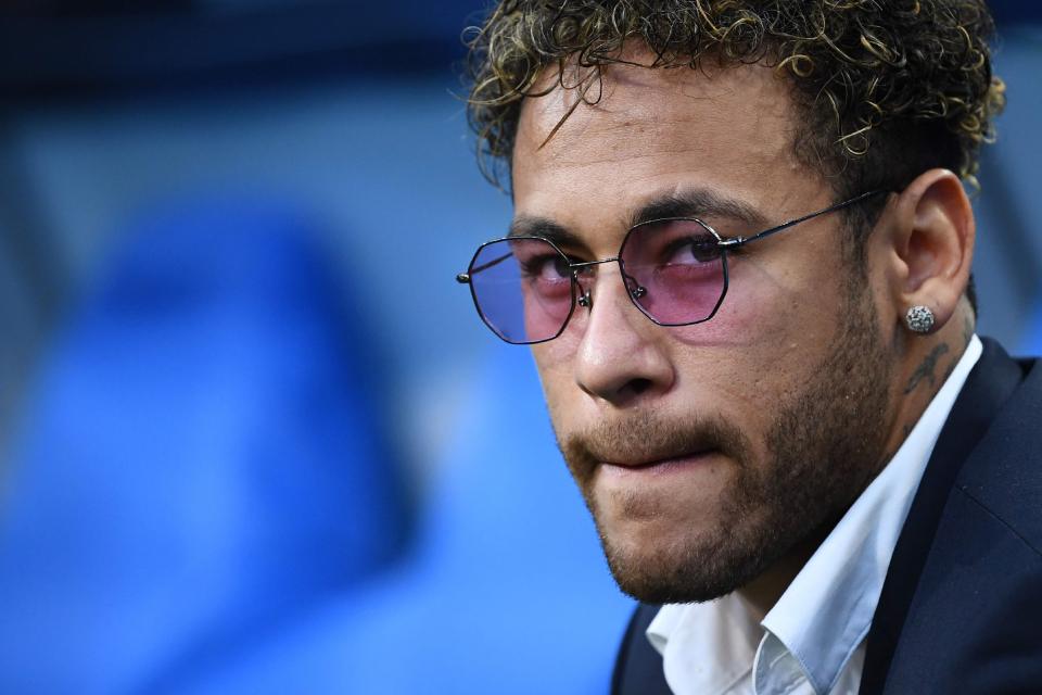 欧冠三连胜！马竞3-2客胜埃因霍温 阿尔瓦雷斯破门 瑟尔洛特传射（马竞客场3-2擒埃因霍温，欧冠豪取三连胜：阿尔瓦雷斯建功，瑟尔洛特传射）