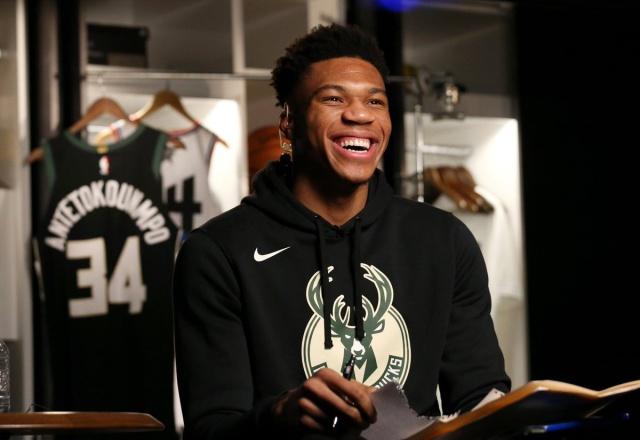 塞尔吉尼奥：莱奥必须面向球门；希望恩昆库能尽快融入（塞尔吉尼奥：莱奥应直面球门，期待恩昆库迅速融入）